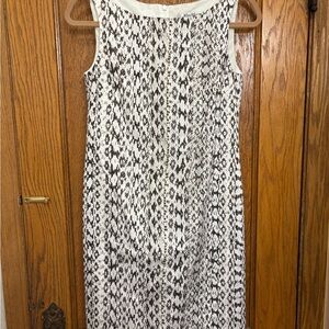 Elegant Brown and White Patterned Dress